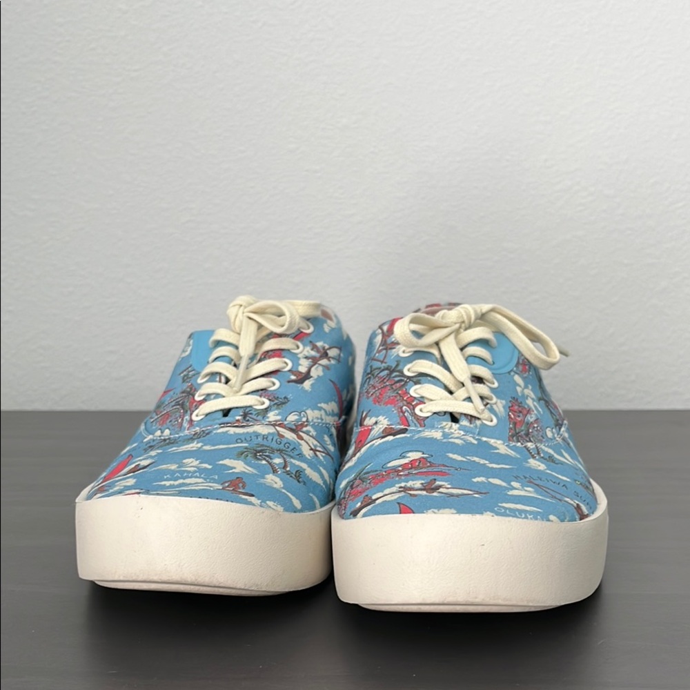 Olukai trade wind surf print shoes
